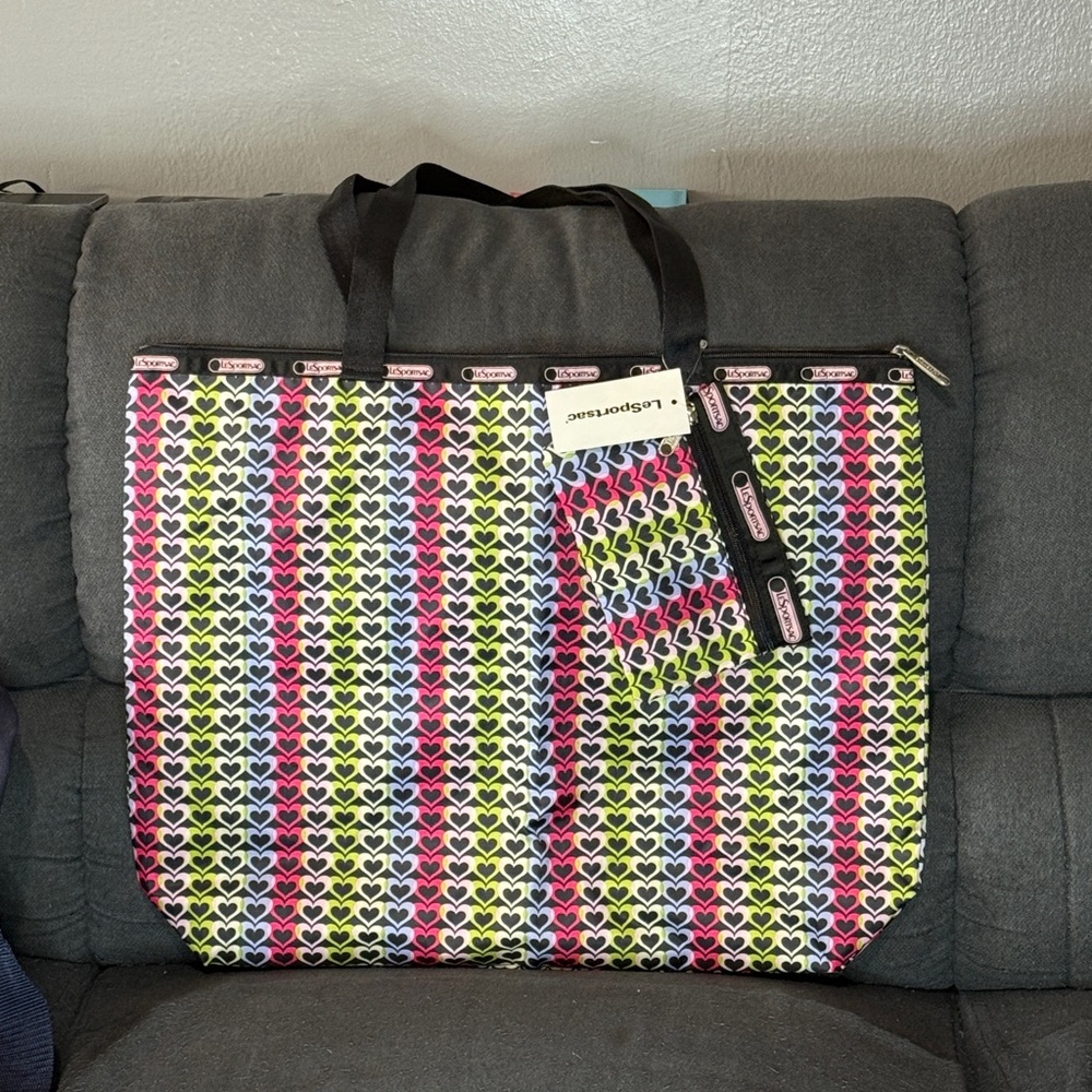 LeSportsac Ziptop Shopper Tote - Sweethearts print